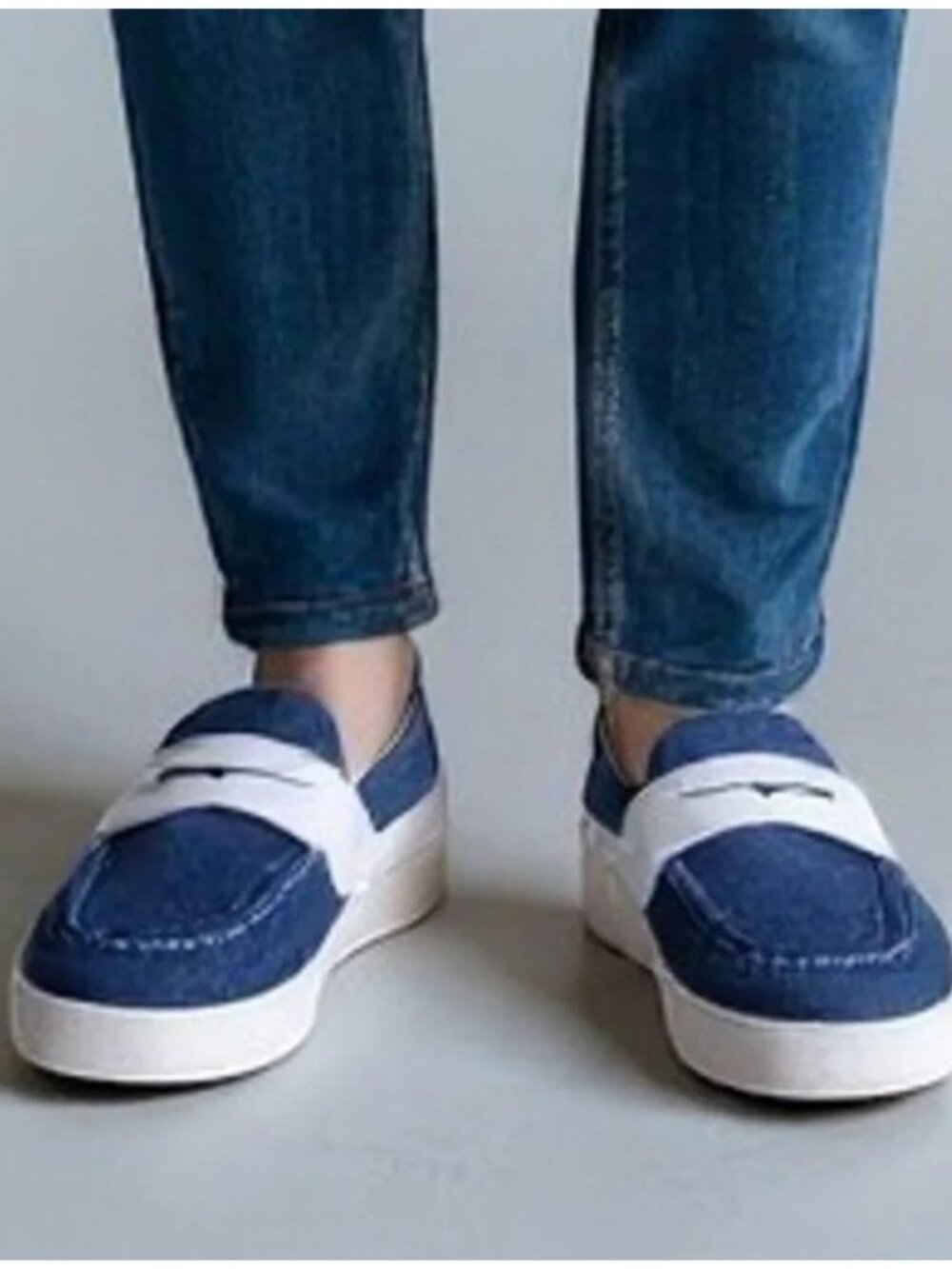 Cole Haan Nantucket Drift Penny Loafers Size 8M Two Toned Denim and White